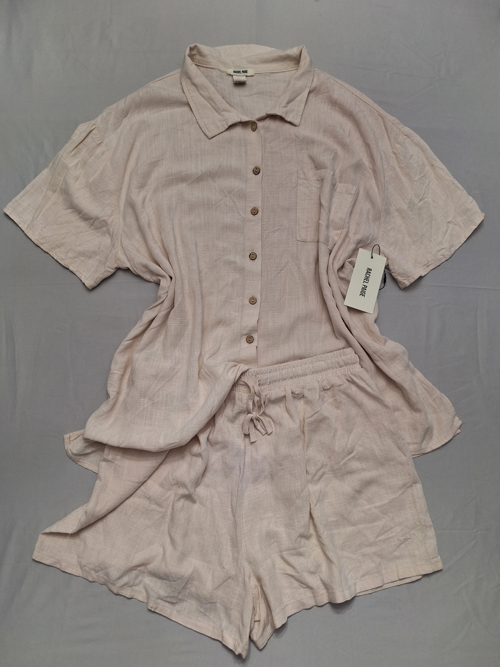 Modern Relaxed Button-Down Shirt & Shorts Set - Pale Pink